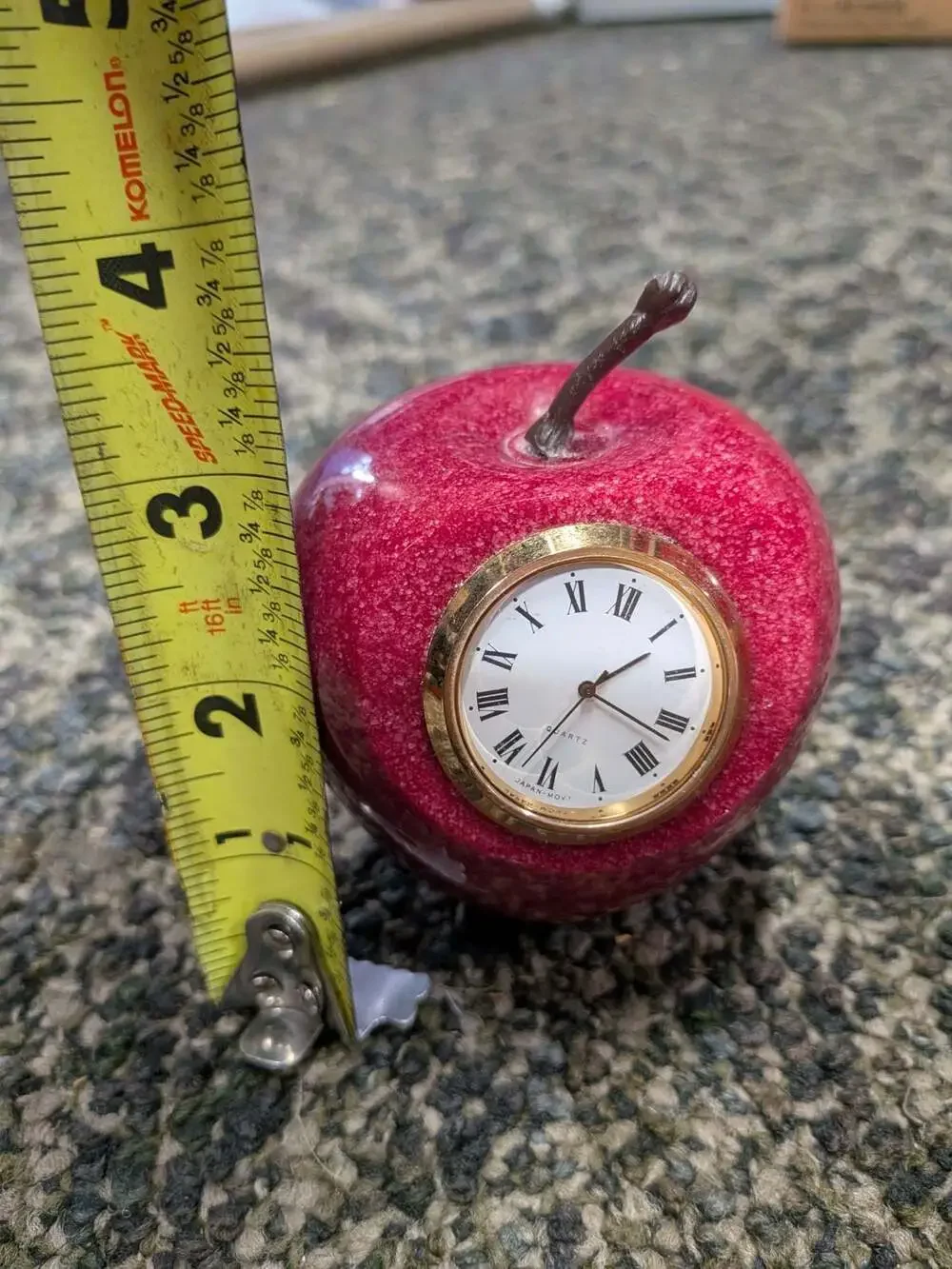 Quartz Decorative Marble Table Weight Red Apple Clock